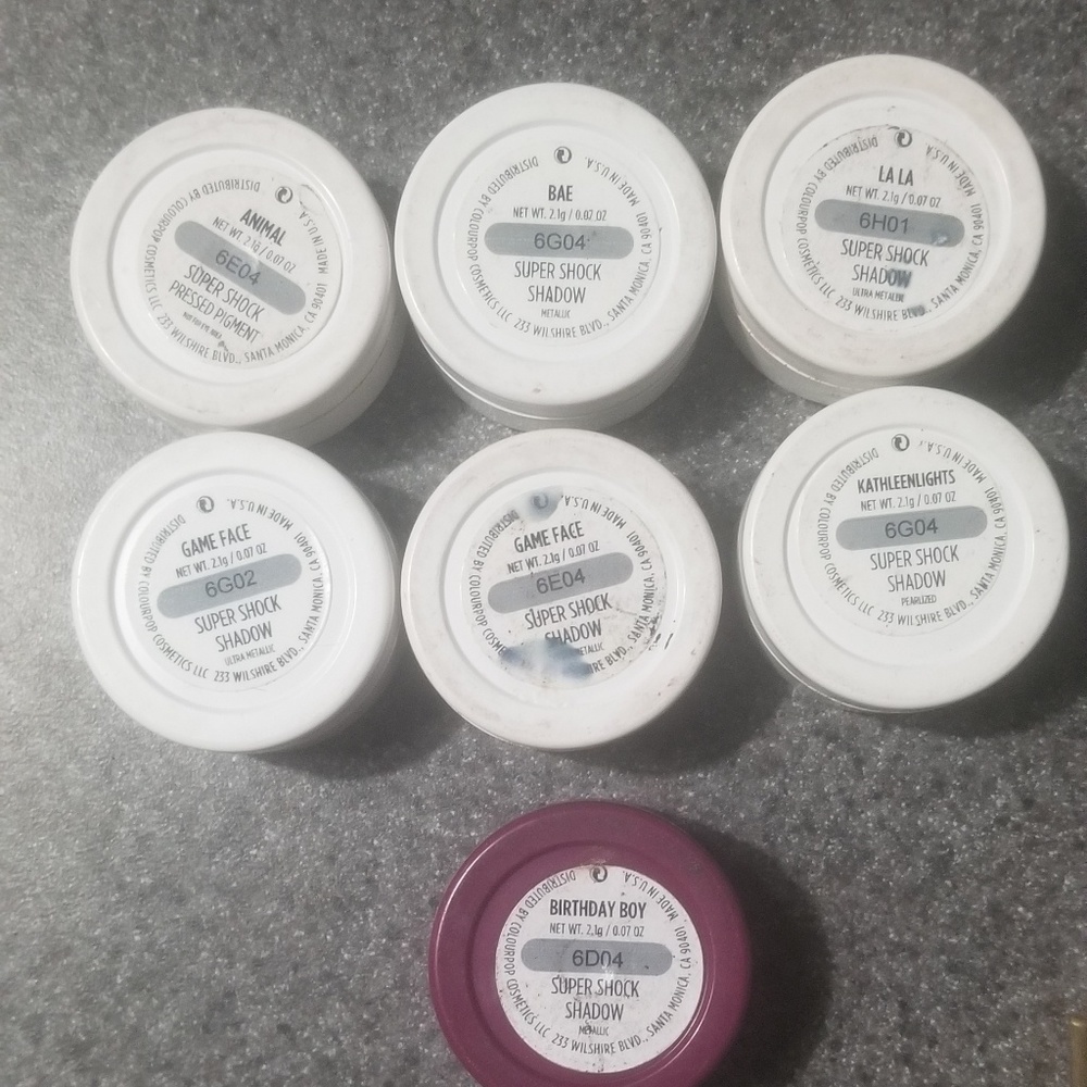 DISCONTINUED COLORPOP EYESHADOW (BIRTHDAY BOY)